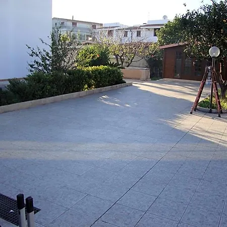 La Bianca 3*