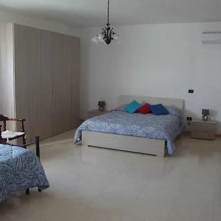 La Bianca 3*